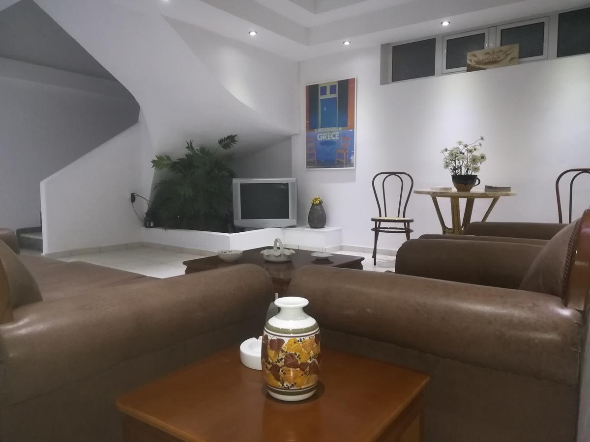 Araliki Apartments & Studios Loutra Aidhipsou Exteriör bild